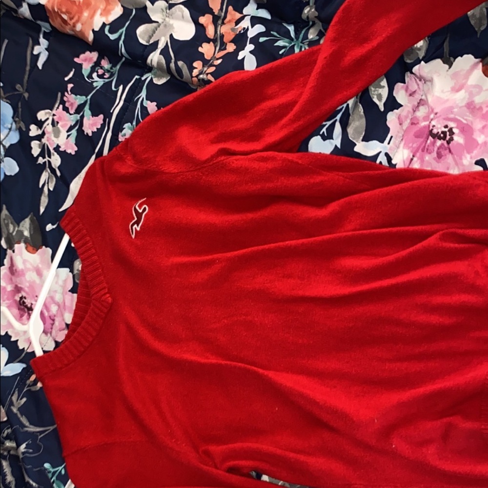 Hollister sweater size Medium worn once